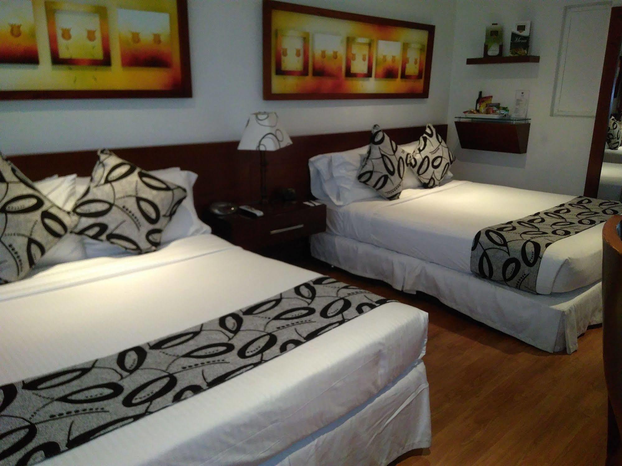 Hotel Marbella Chico 보고타 외부 사진