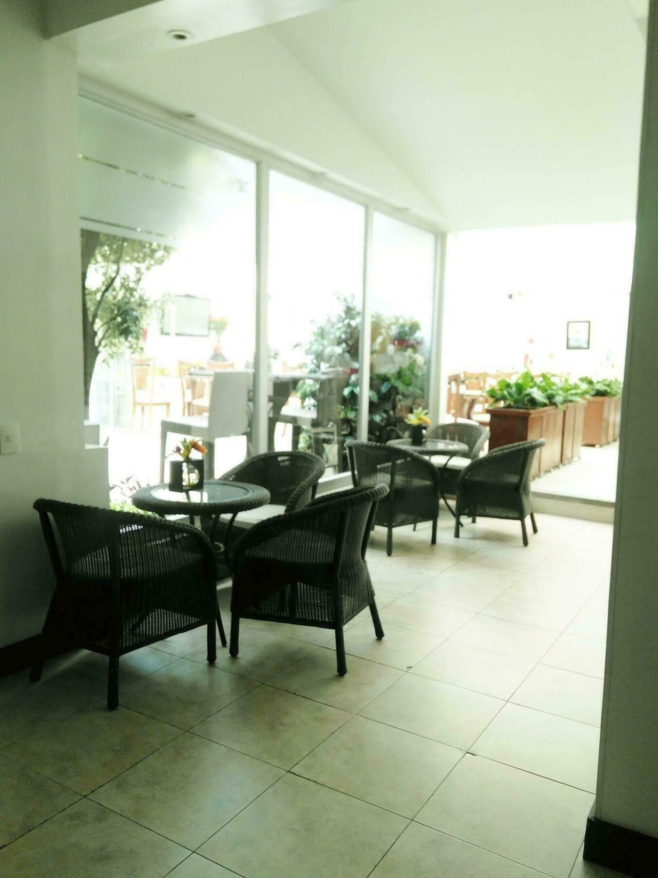 Hotel Marbella Chico 보고타 외부 사진